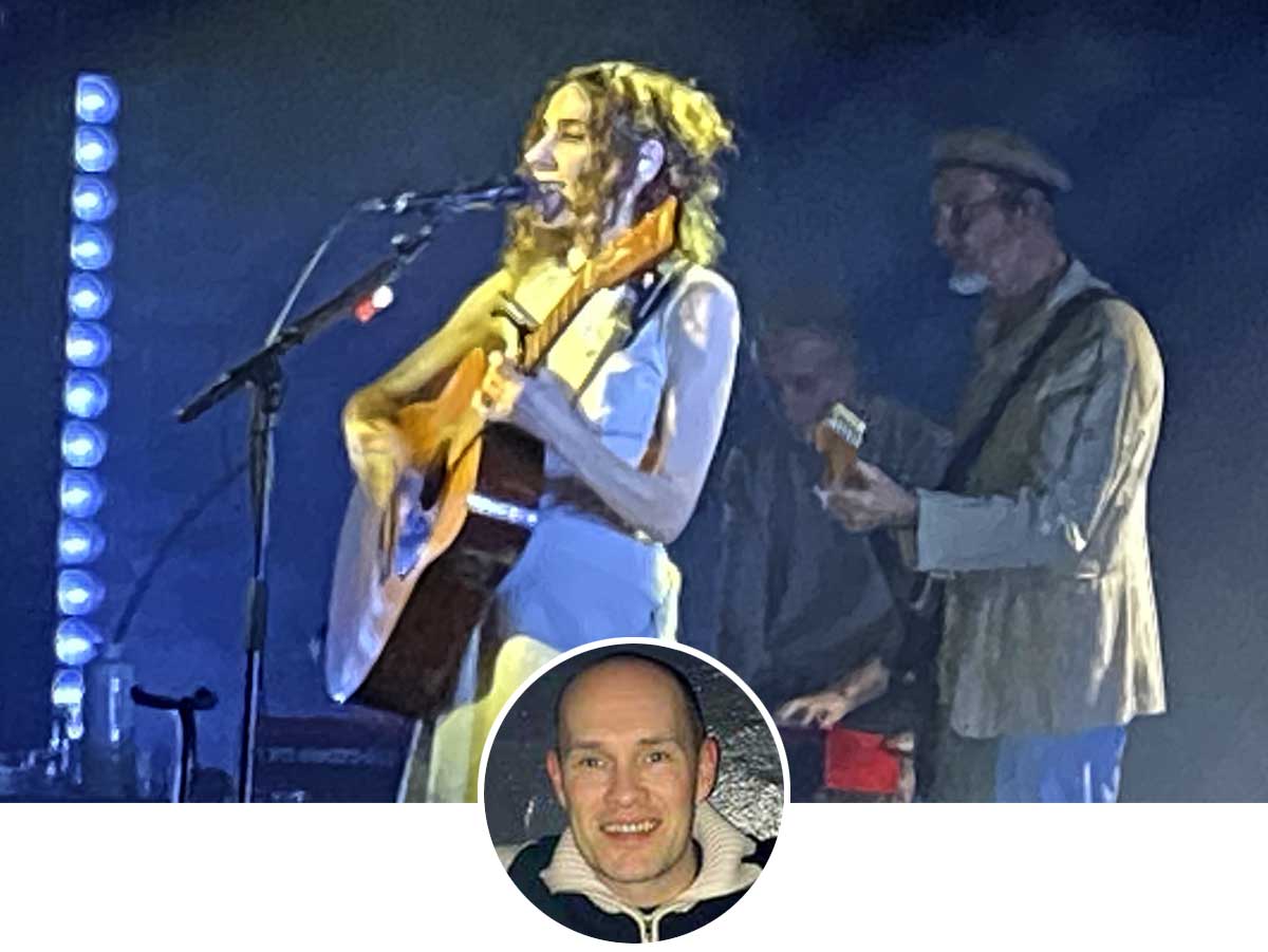 Into Live Music Review PJ Harvey Into Live Music Review PJ Harvey